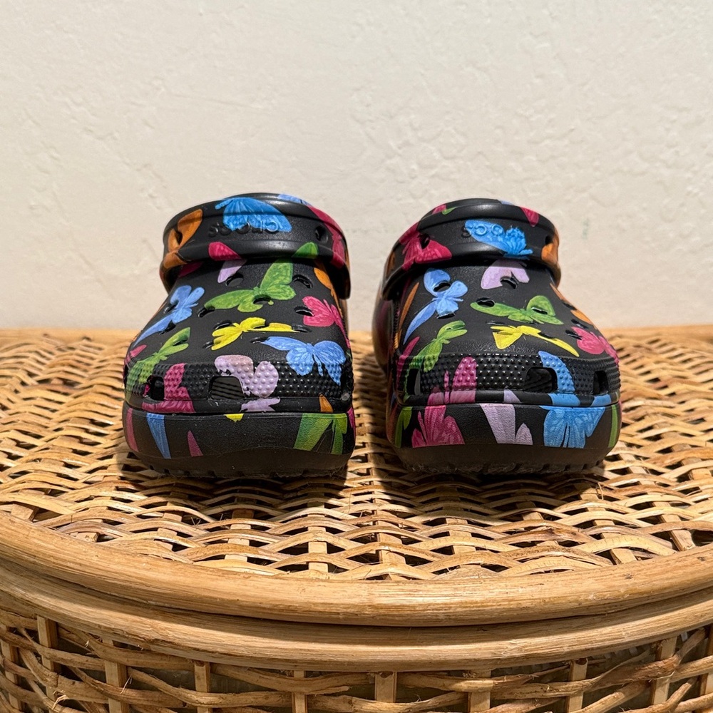 CROCS Black Clogs with Multicolor Floral Print - Picture 4 of 9